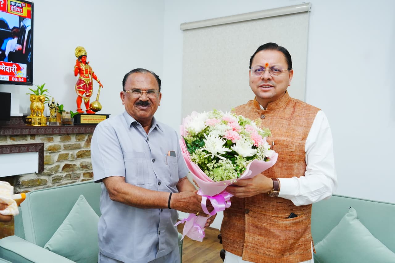 राजस्थान विधानसभा अध्यक्ष वासुदेव देवनानी ने मुख्यमंत्री पुष्कर सिंह धामी से की मुलाकात; इन अहम मुद्दों पर हुई चर्चा |