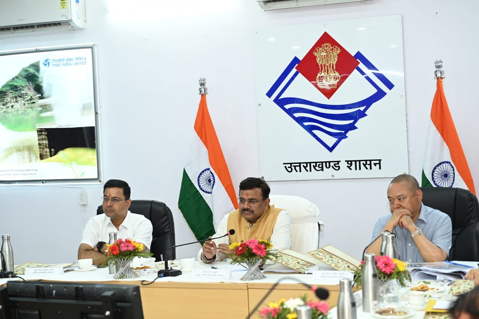 टिहरी में मुख्य सचिव आनंद बर्द्धन की हाई-लेवल बैठक, कुम्भ सेक्शन रोड और टिहरी झील क्लस्टर पर्यटन समेत इन योजनाओं पर दिए कड़े निर्देश