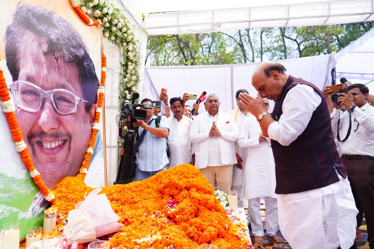 देहरादून: राजनाथ सिंह और पुष्कर सिंह धामी ने दिवंगत निशानेबाज़ जसपाल राणा को दी श्रद्धांजलि