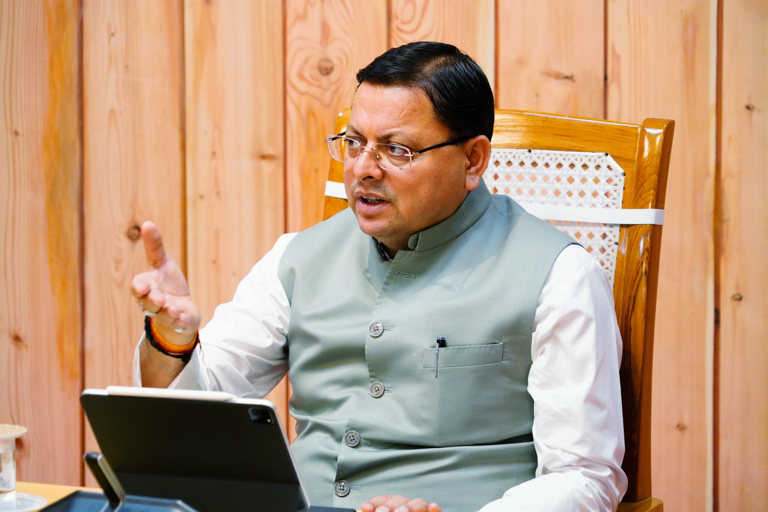 मुख्यमंत्री ने देहरादून कैंट बंच केबिल कार्य और उत्तरकाशी आपदा प्रभावितों के लिए करोड़ों की वित्तीय स्वीकृति दी