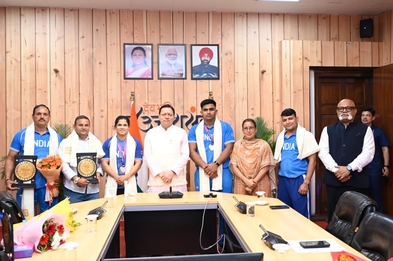 ​कॉमनवेल्थ गेम्स 2026: मुख्यमंत्री पुष्कर सिंह धामी ने पदक विजेता खिलाड़ियों और प्रशिक्षकों को किया सम्मानित